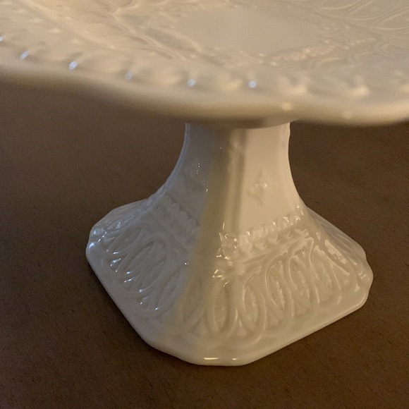 Two’s Company Pedestal Tray - Serving Plate - Picture 3 of 8